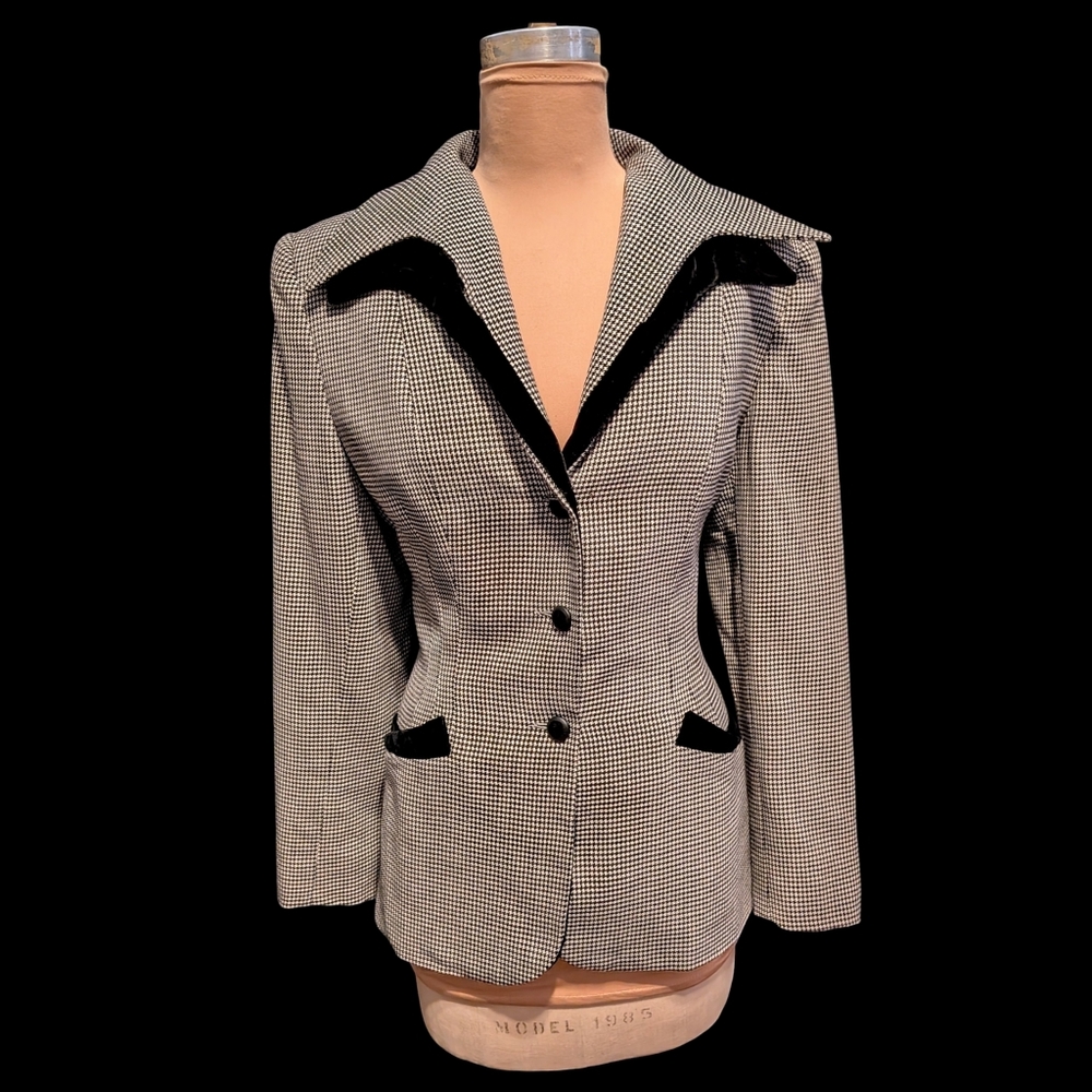 NORMA KAMALI Vintage 80s Does 40s Hourglass Fitted Wool &Velvet Jacket Size 10